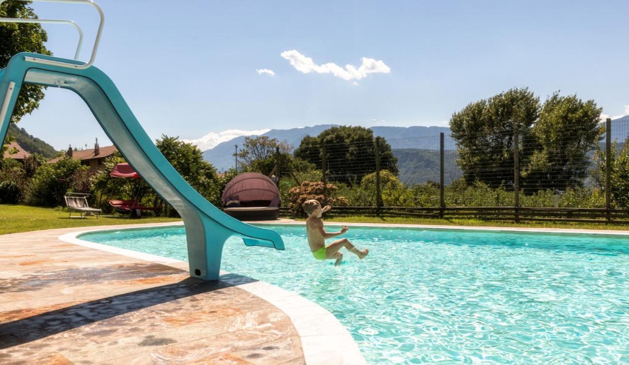 Hotel Garni Gruener Baum Laives Bagian luar foto